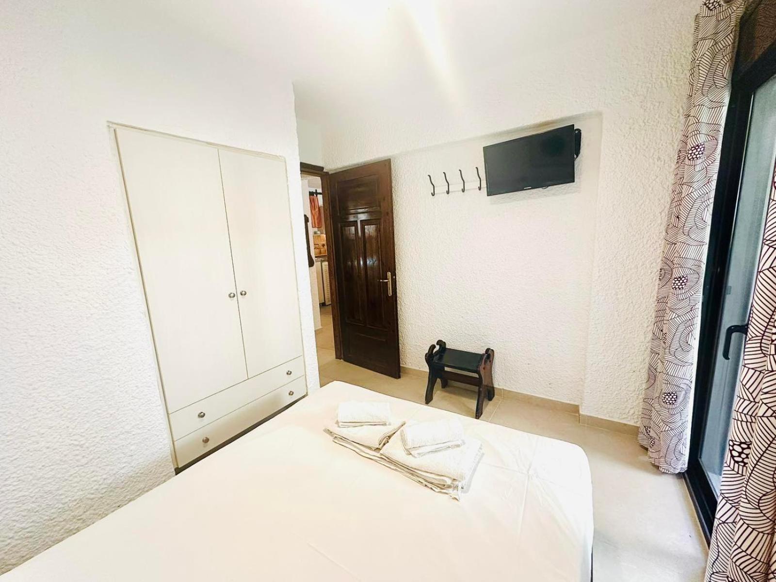 Argo Apartments Nea Poteidaia Ruang foto