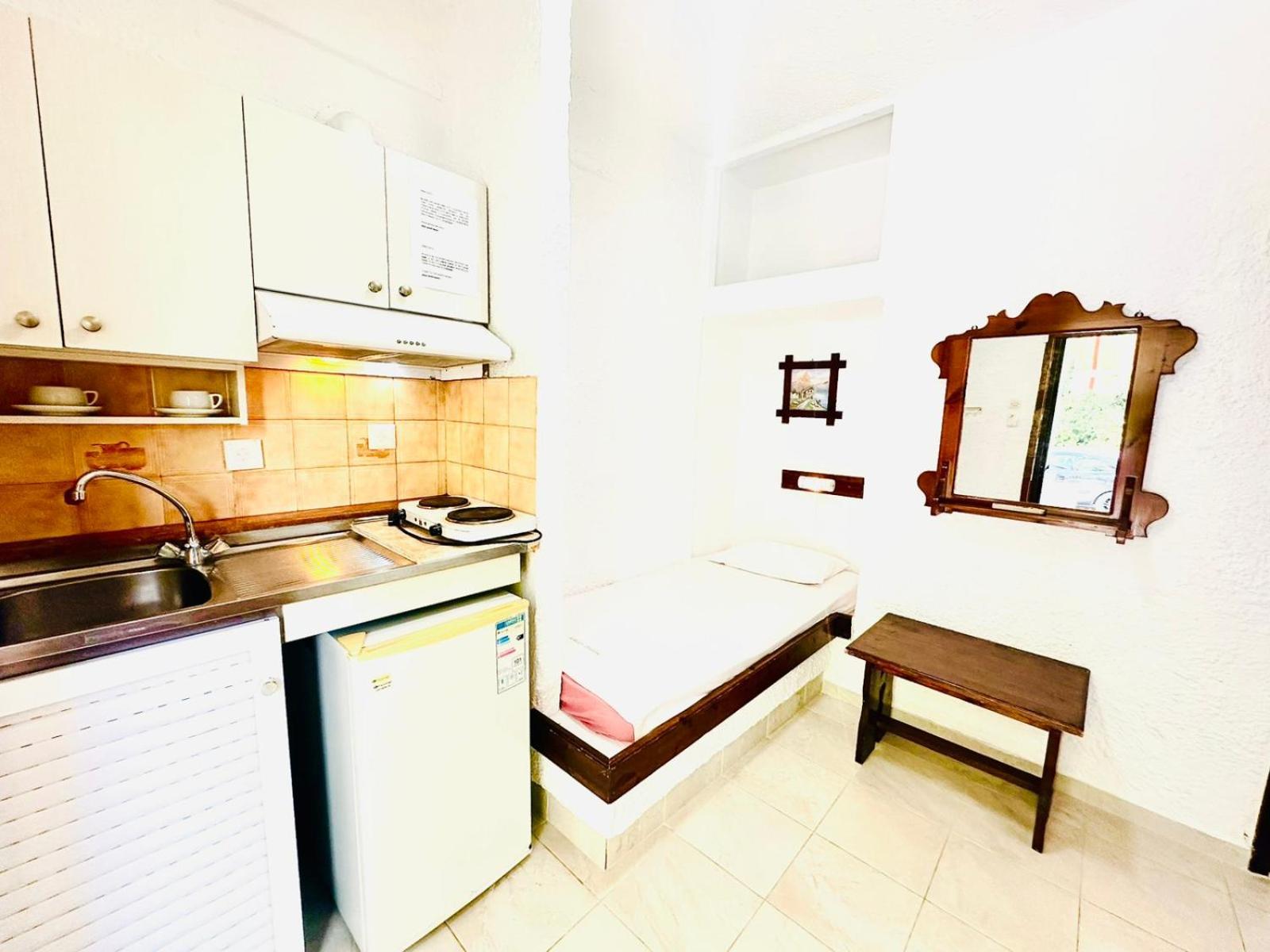 Argo Apartments Nea Poteidaia Ruang foto