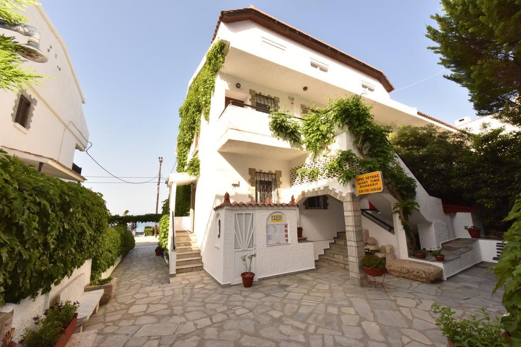 Argo Apartments Nea Poteidaia Bagian luar foto